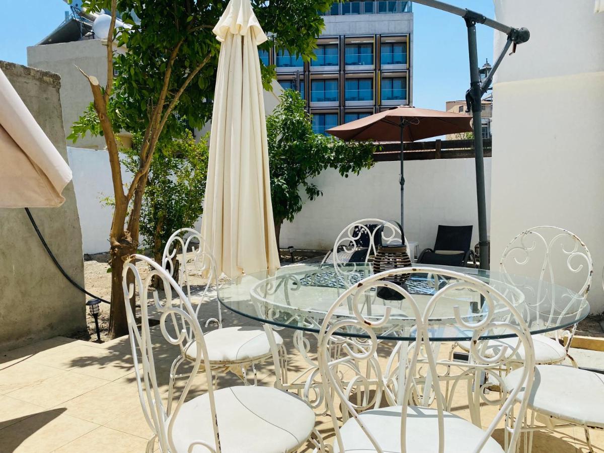 Serena'S 2-Br Apartment In Larnaca Extérieur photo